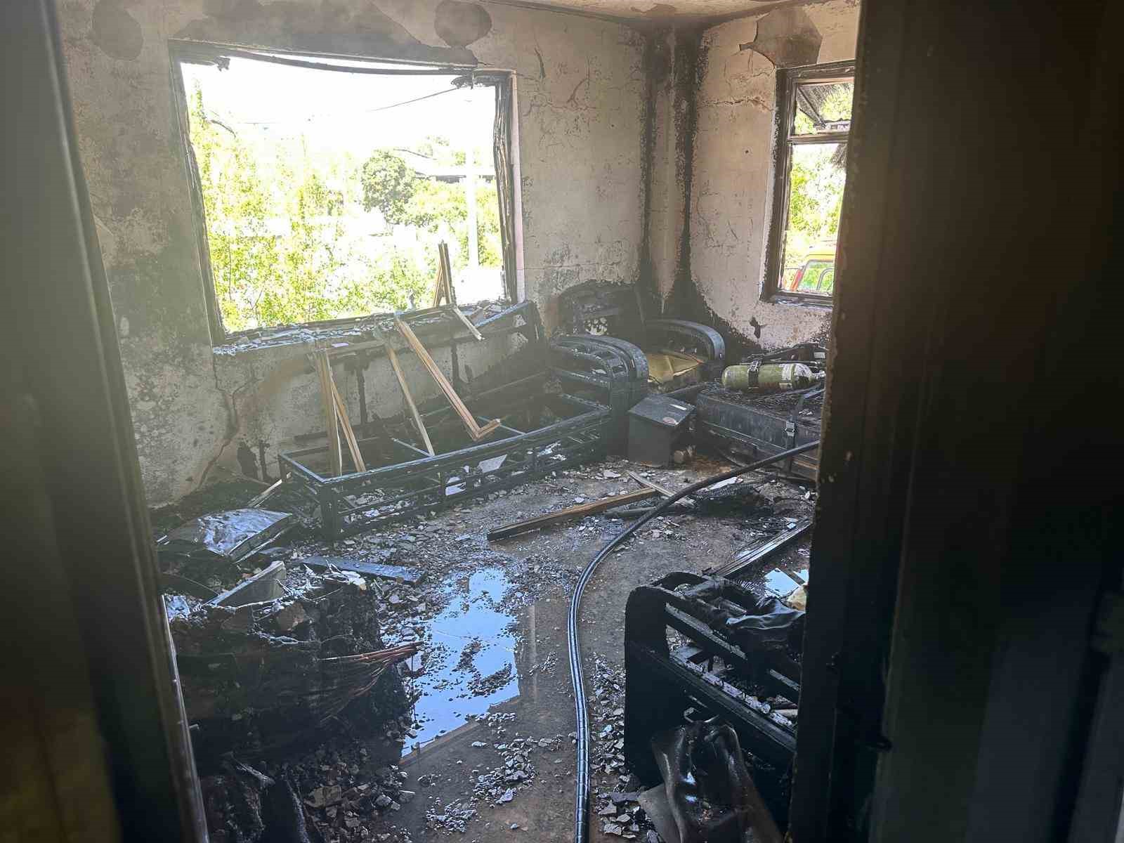 Dörtyol’da ev yangını