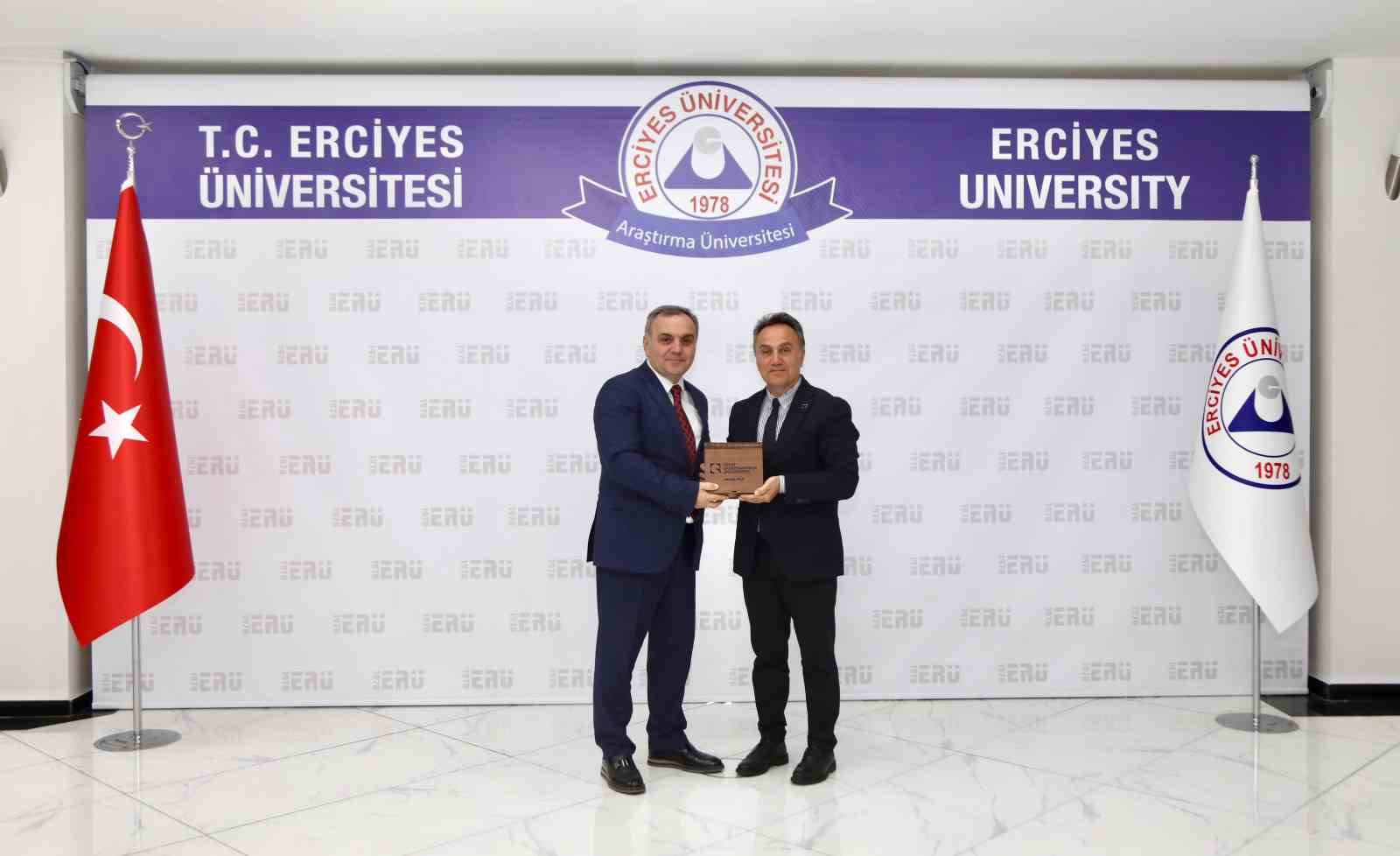 A&Uuml;B &Uuml;st Kurul Toplantısı ER&Uuml;&rsquo;de ger&ccedil;ekleştirildi
