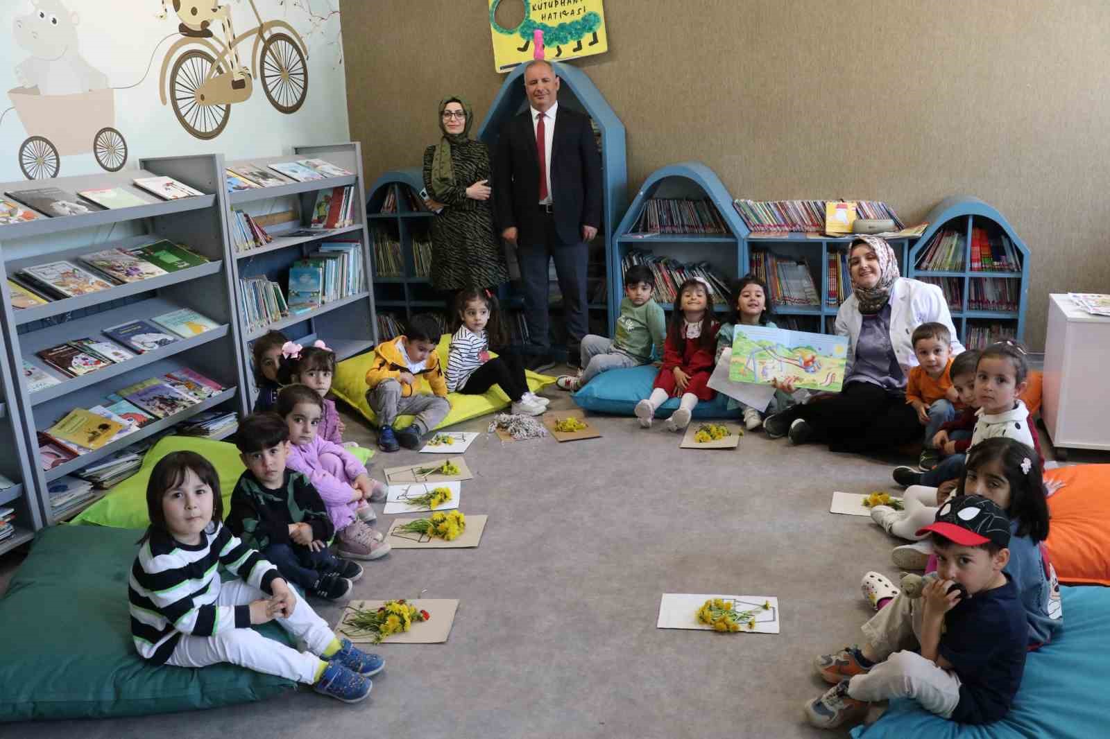 Van Halk Kütüphanesi’nden çocuklar için masal saati
