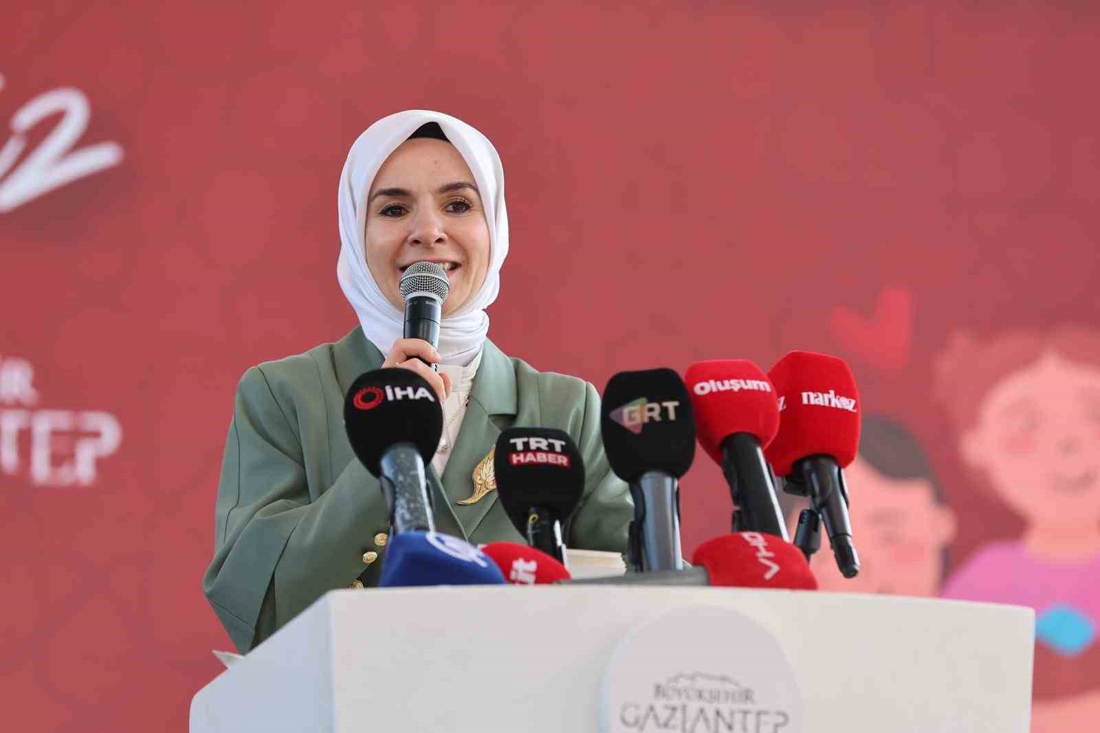 Bakan Göktaş: "Güçlü nesiller güçlü ailelerde yetişir ve güçlü aileler güçlü Türkiye’nin teminatıdır"