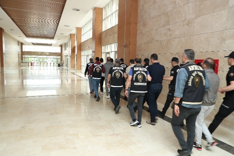 Antalya’da 2 haftada 3 bin 790 kişi yakalandı