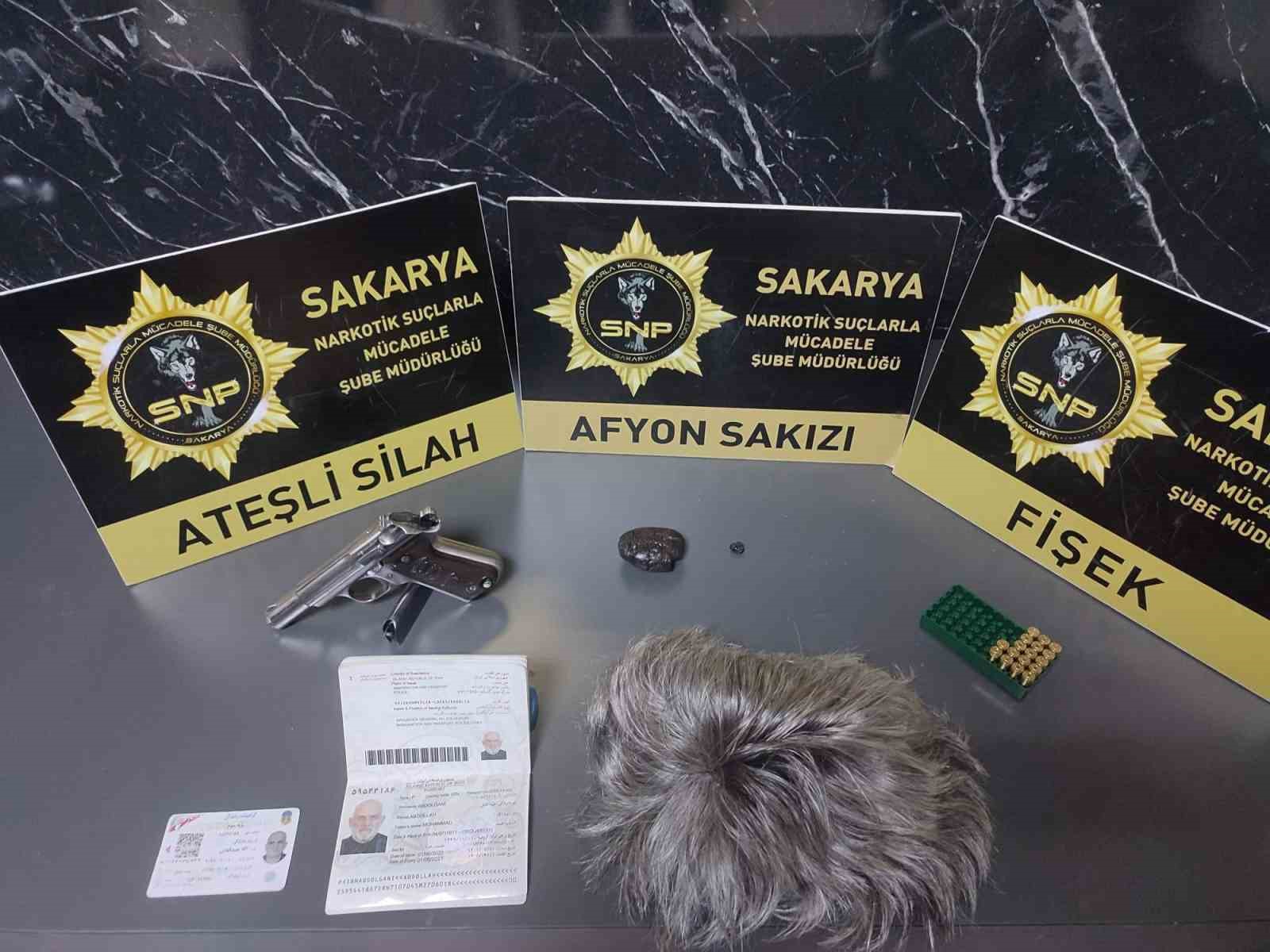 Sahte kimlik ve peruklu kaçış planı, Sakarya’da son buldu