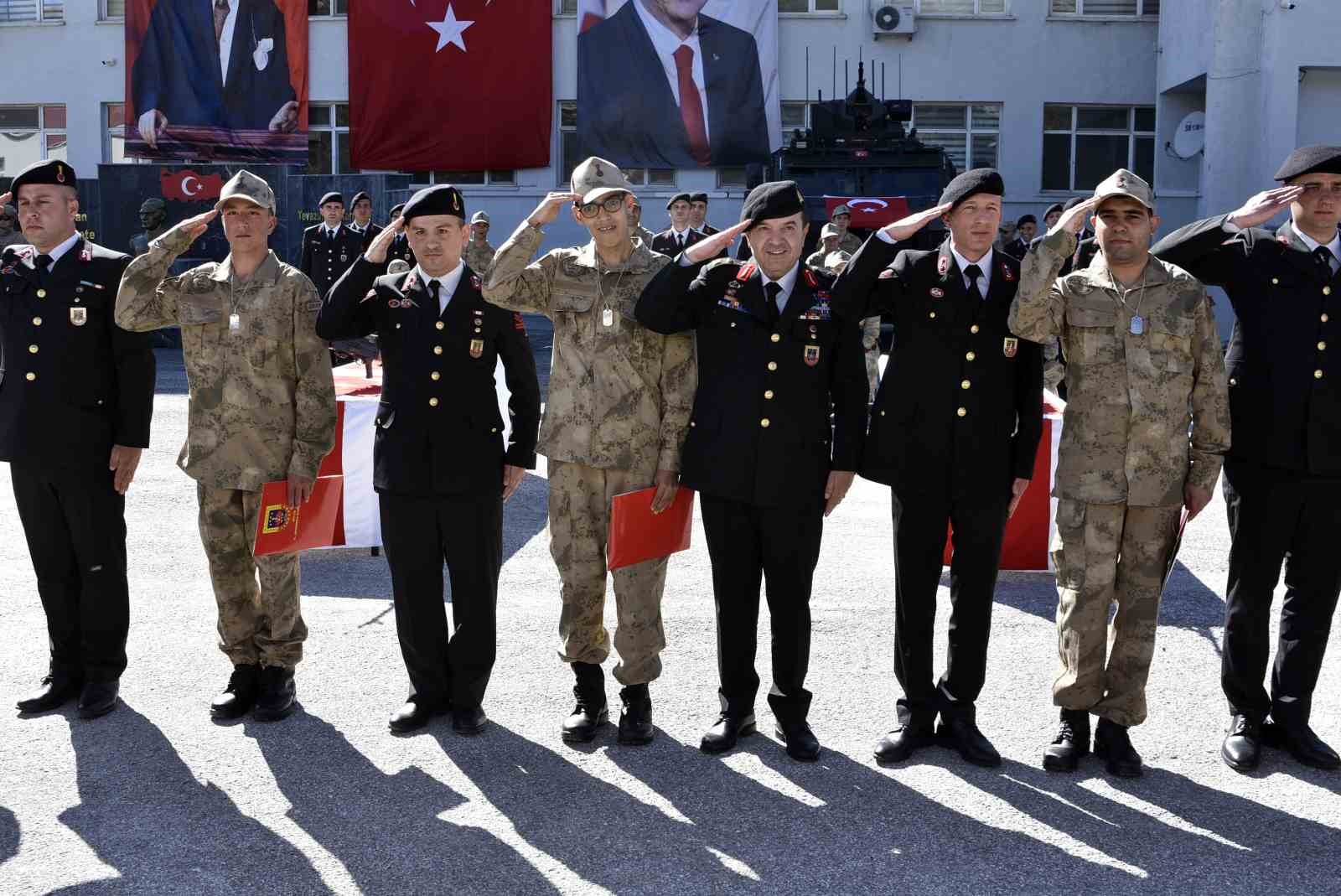 Özel bireylerin bir günlük askerlik heyecanı