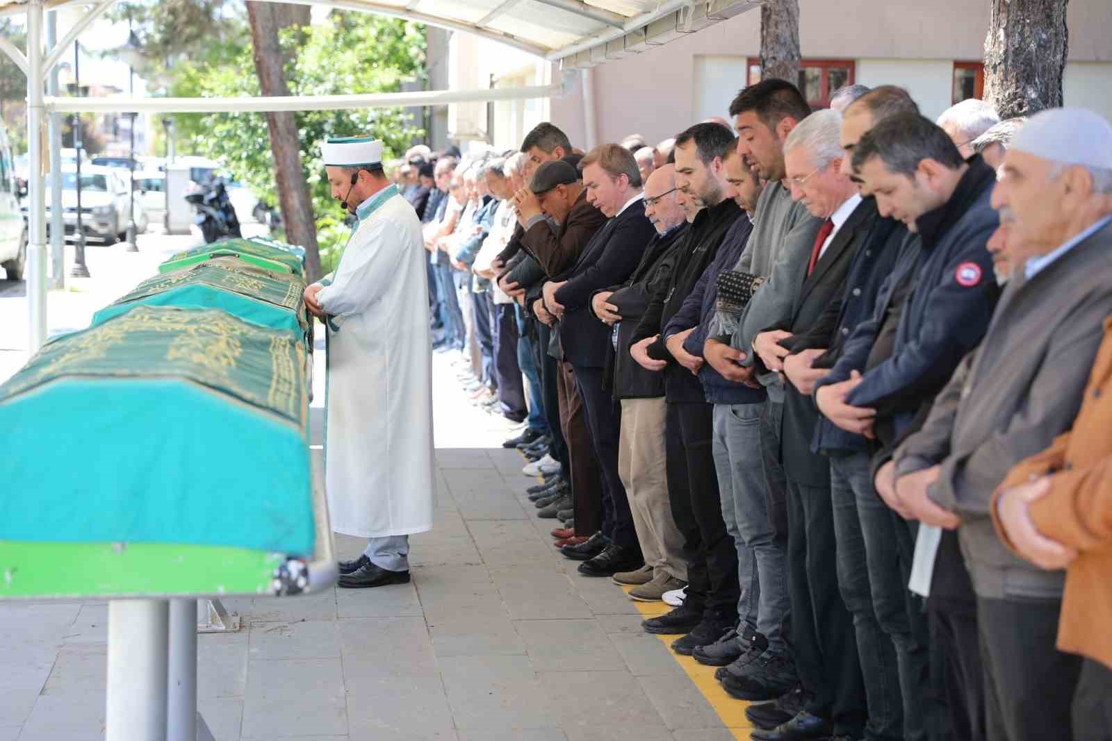 Gazeteci &Ouml;zdemir&rsquo;in acı g&uuml;n&uuml;
