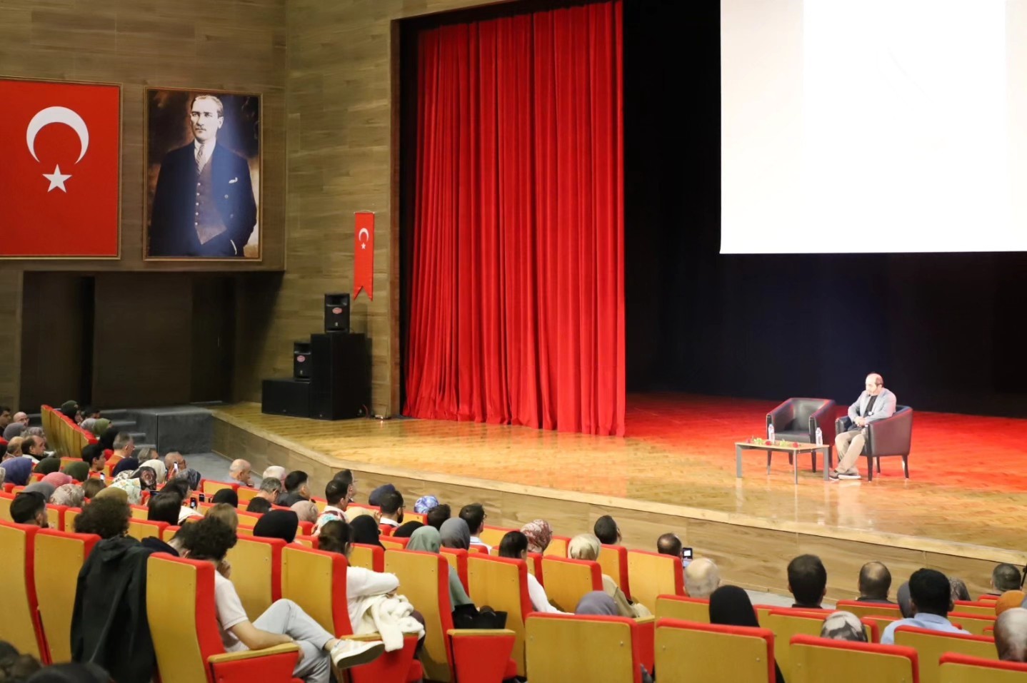 EBYÜ’de "Anadolu İrfanı" konulu söyleşi gerçekleştirildi