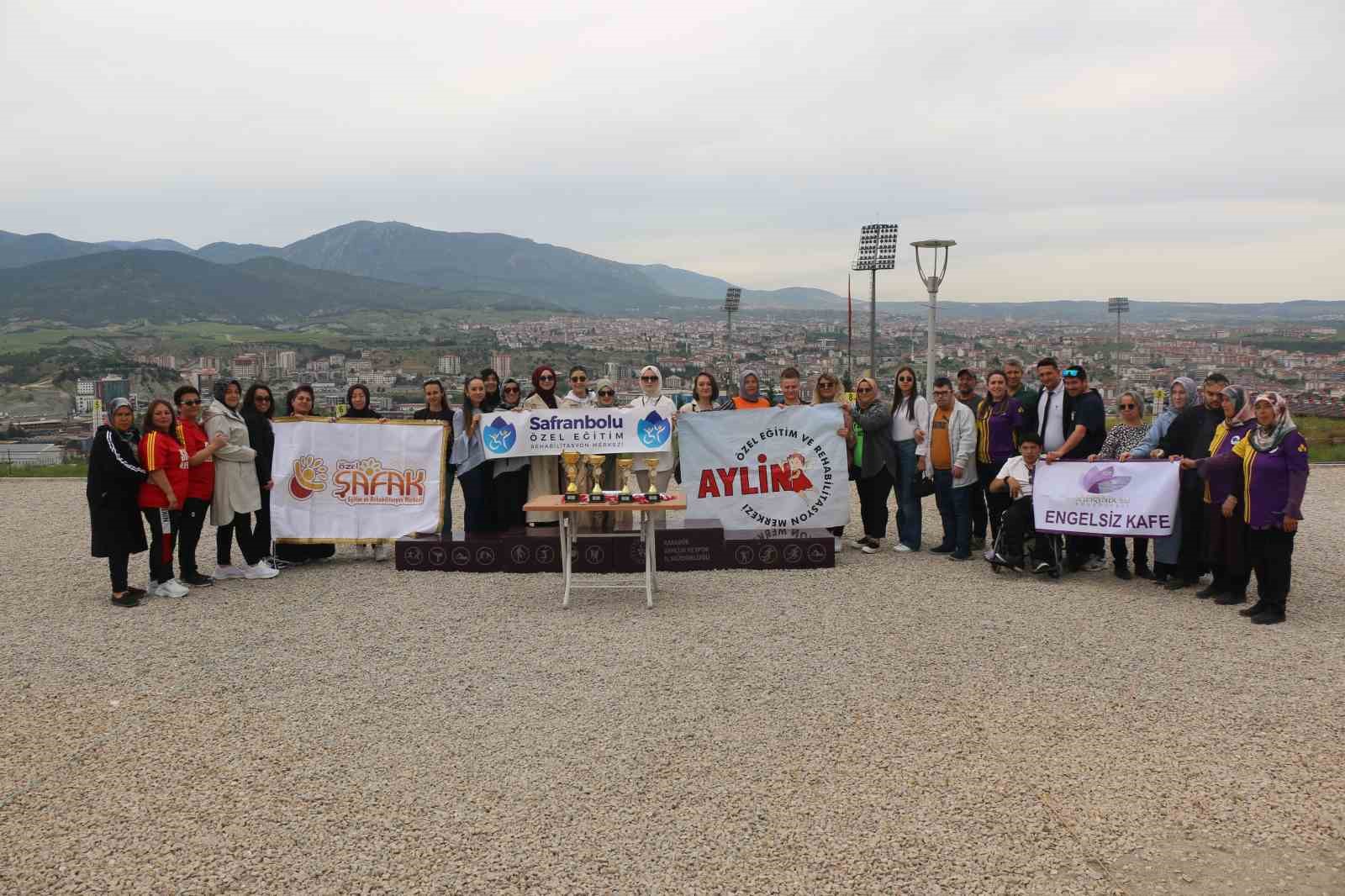 Özel çocuk anneleri bocce sahasında buluştu