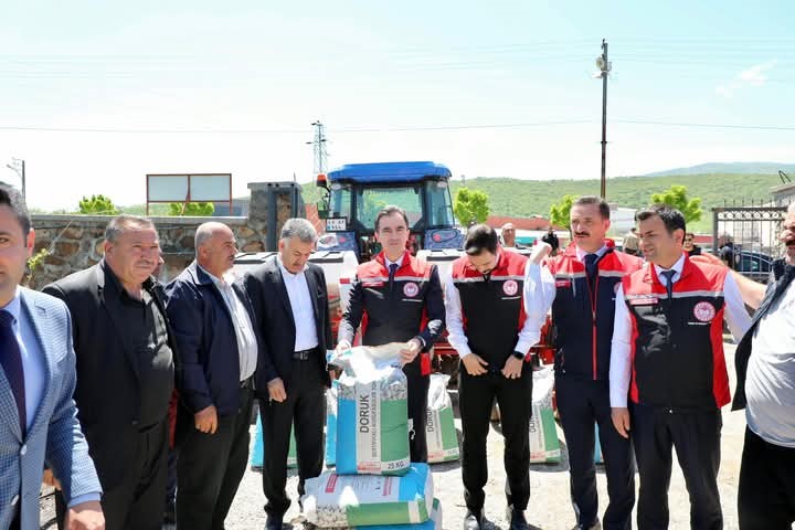 Vali Karakaya, Fasulye Tohumu Dağıtım Töreni’ne katıldı