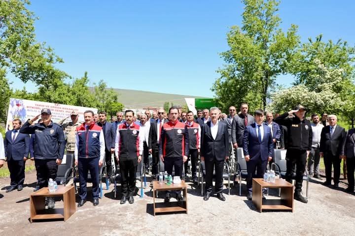 Vali Karakaya, Fasulye Tohumu Dağıtım T&ouml;reni&rsquo;ne katıldı
