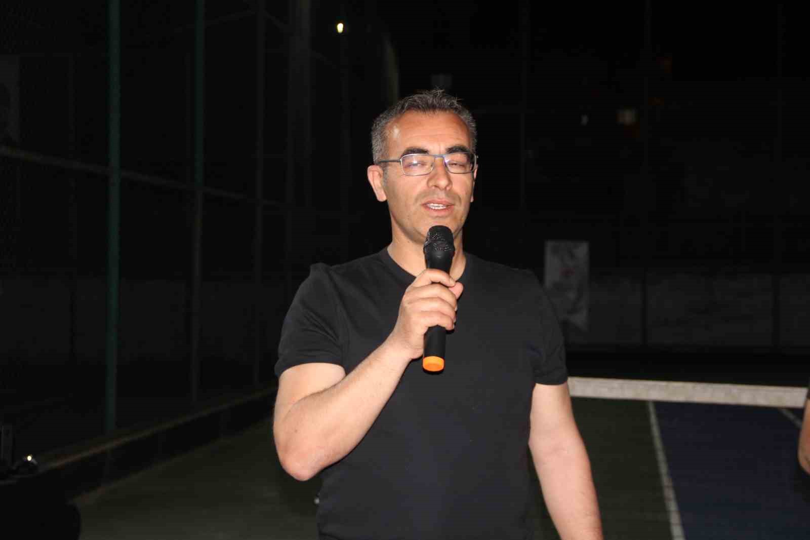 Cizre’de ilk geleneksel kort tenis heyecanı yaşandı
