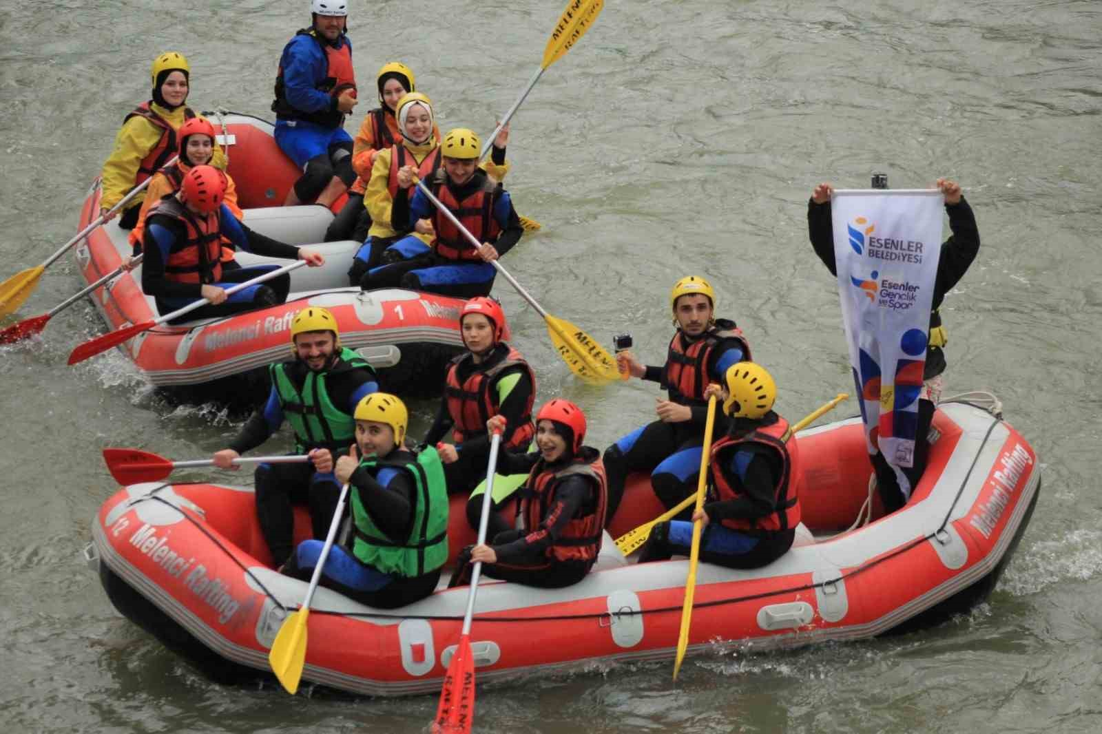 Esenler 4. Gençlik Günleri coşkuyla başladı