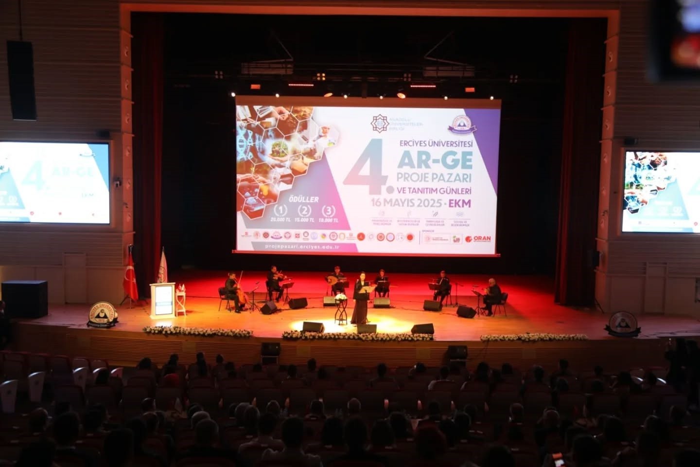Rektör Levent, 4. Ar-Ge Proje Pazarı ve Tanıtım Günleri’ne katıldı