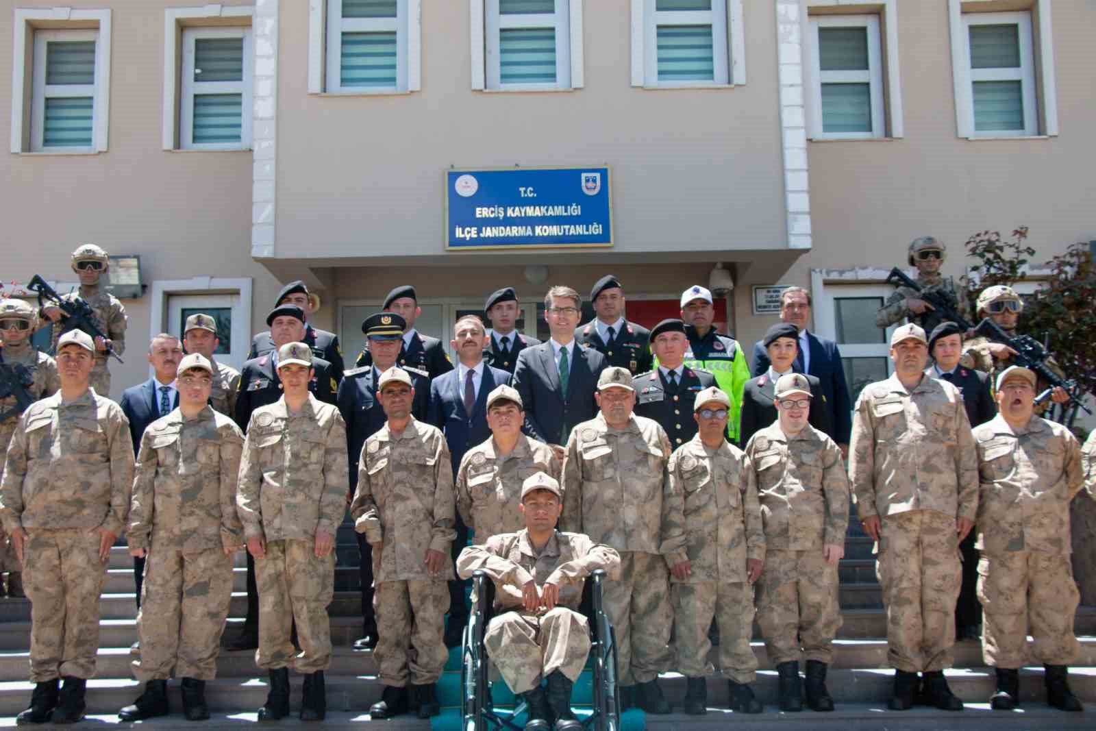 Erciş’te temsili askerlik töreni düzenlendi