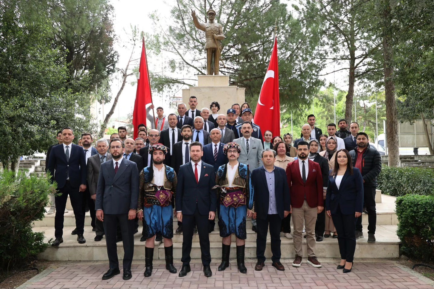 Başkan Tatık; "Bağımsızlık ateşinin yakıldığı Tavas’ta Zeybek kültürünü yaşatacağız"