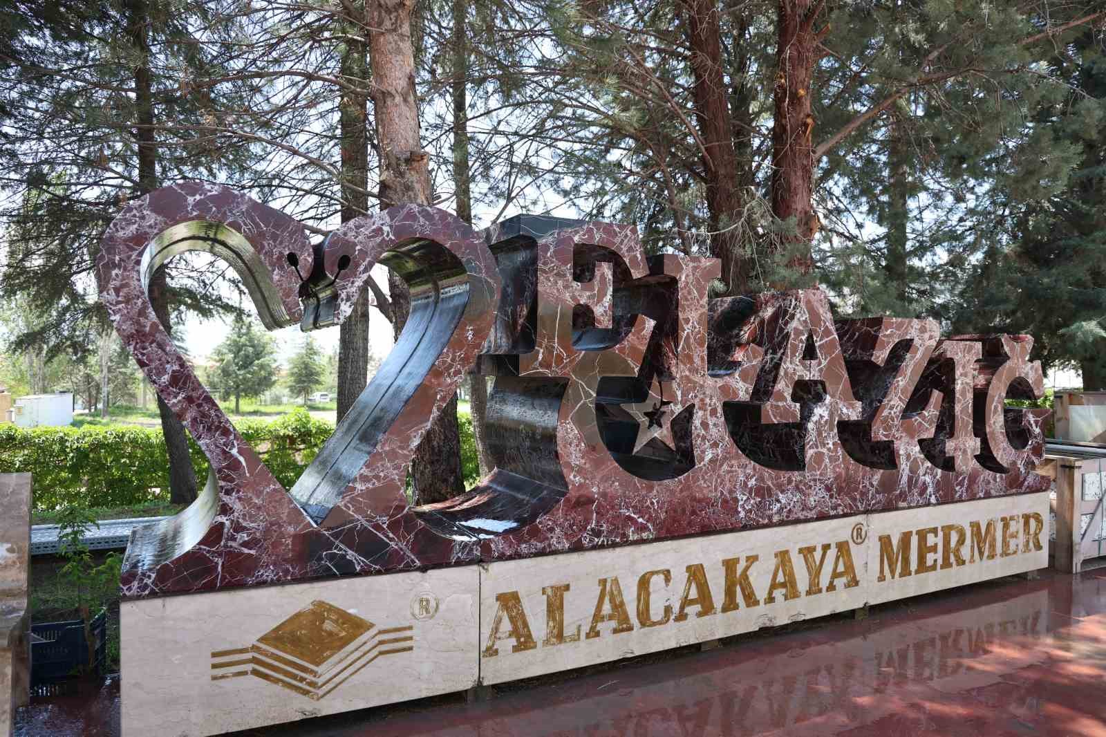 Elazığ vişne mermeri 100 ülkeye ihraç ediliyor: Trump’tan "Perfecto" övgüsü