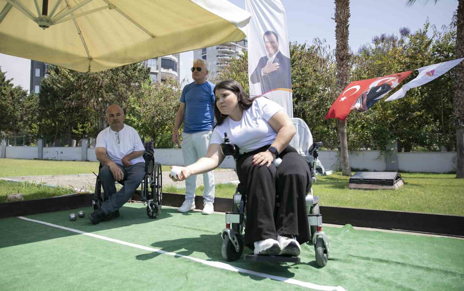 zel bireyler Bocce Turnuvasnda mcadele etti
