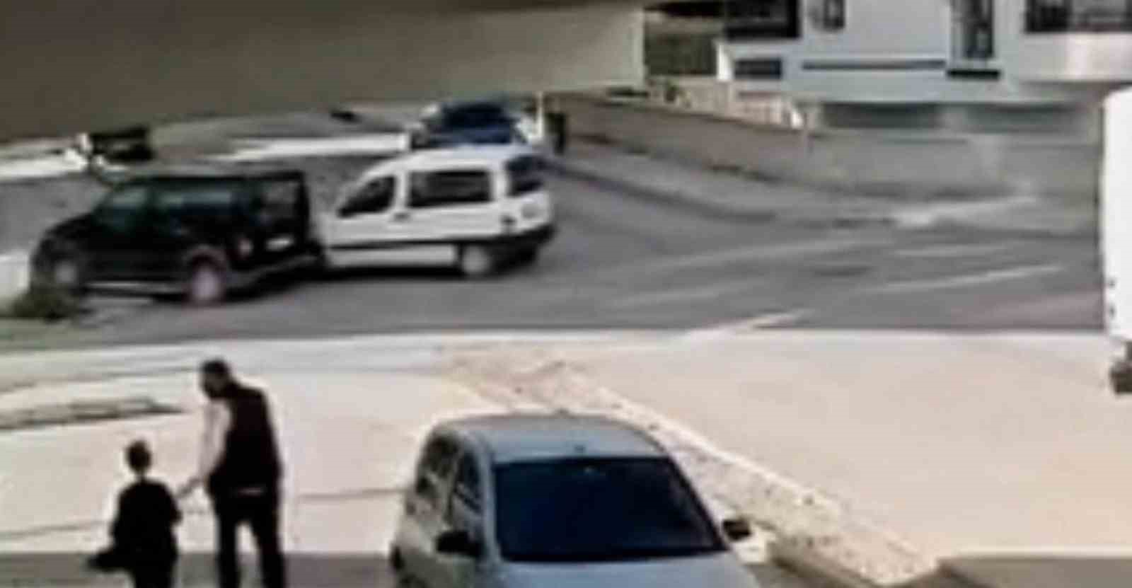 Elazığ’da hafif ticari araçlar çarpıştı