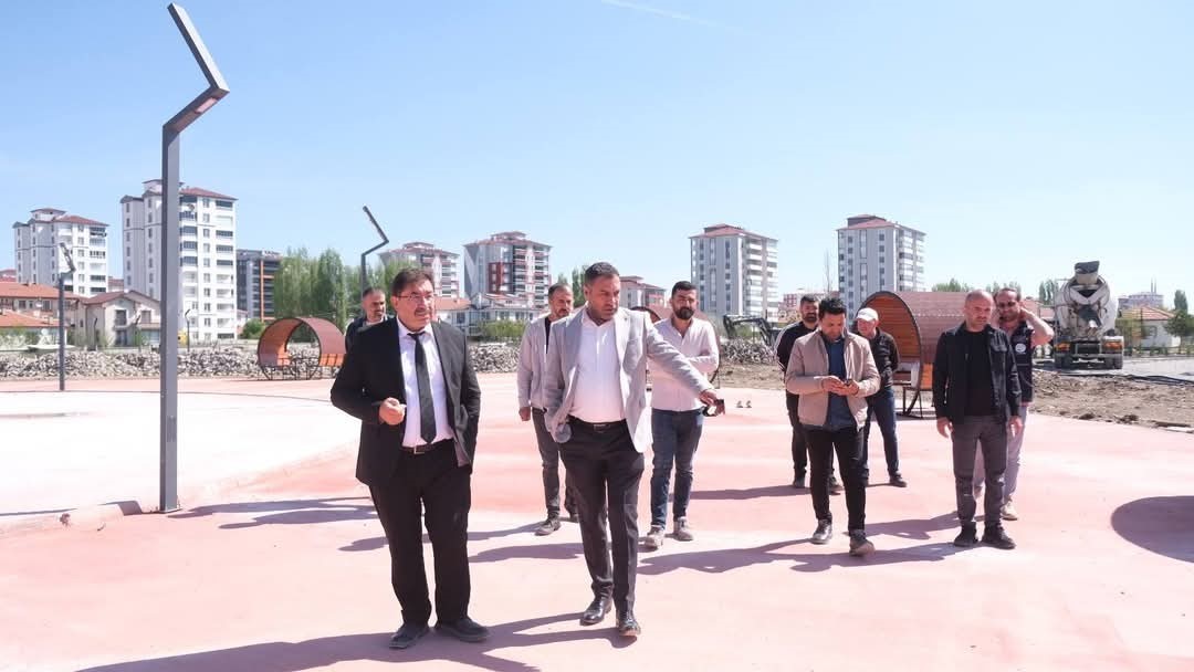 Sorgun’da asfalt ve çevre düzenleme çalışmaları tam gaz sürüyor