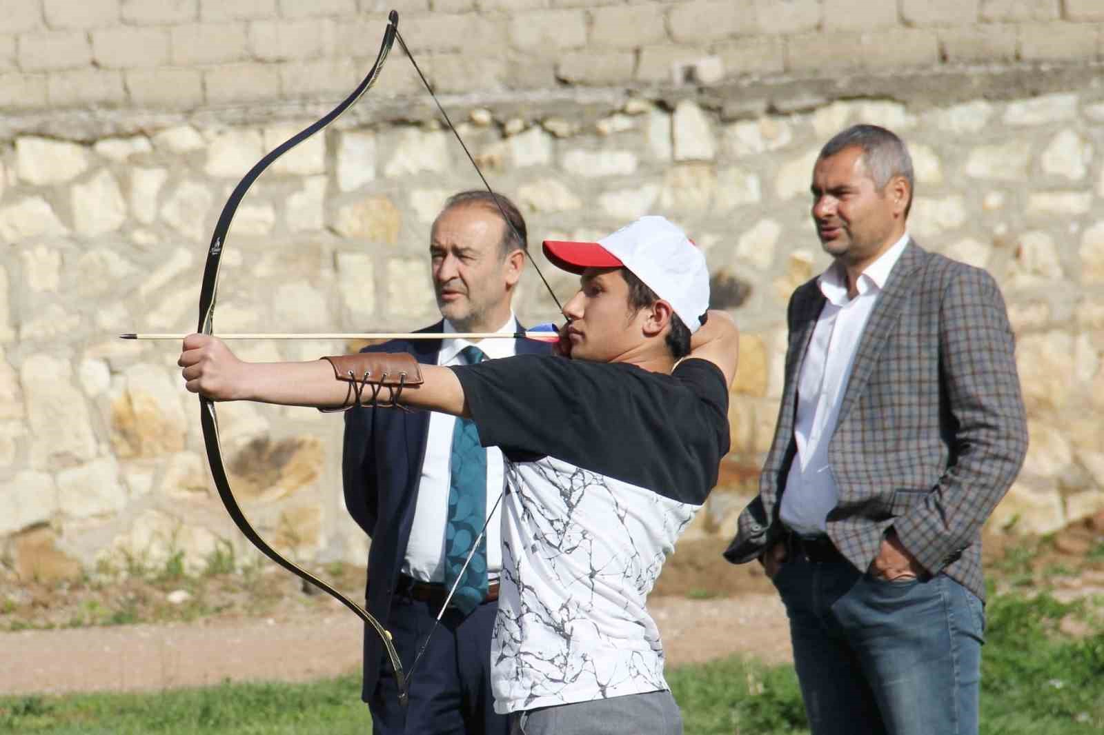 Bayburt&rsquo;ta &rsquo;Ok&ccedil;uluk Turnuvası&rsquo; d&uuml;zenlendi
