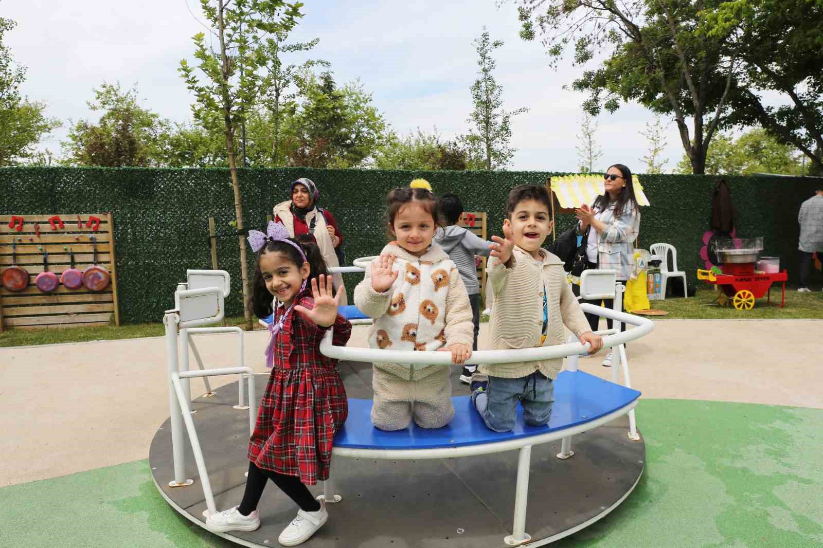 Küçükçekmece Belediyesi Bi’Mola Engelsiz Yaşam Merkezi’nde Bahar Şenliği düzenledi