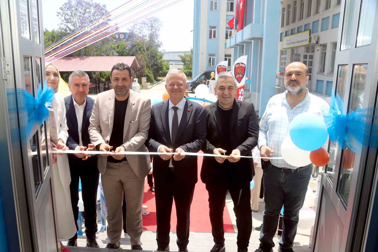 ‘Üreten Gençlik Proje ve Ürün Sergisi’ Mersin OSB’de açıldı
