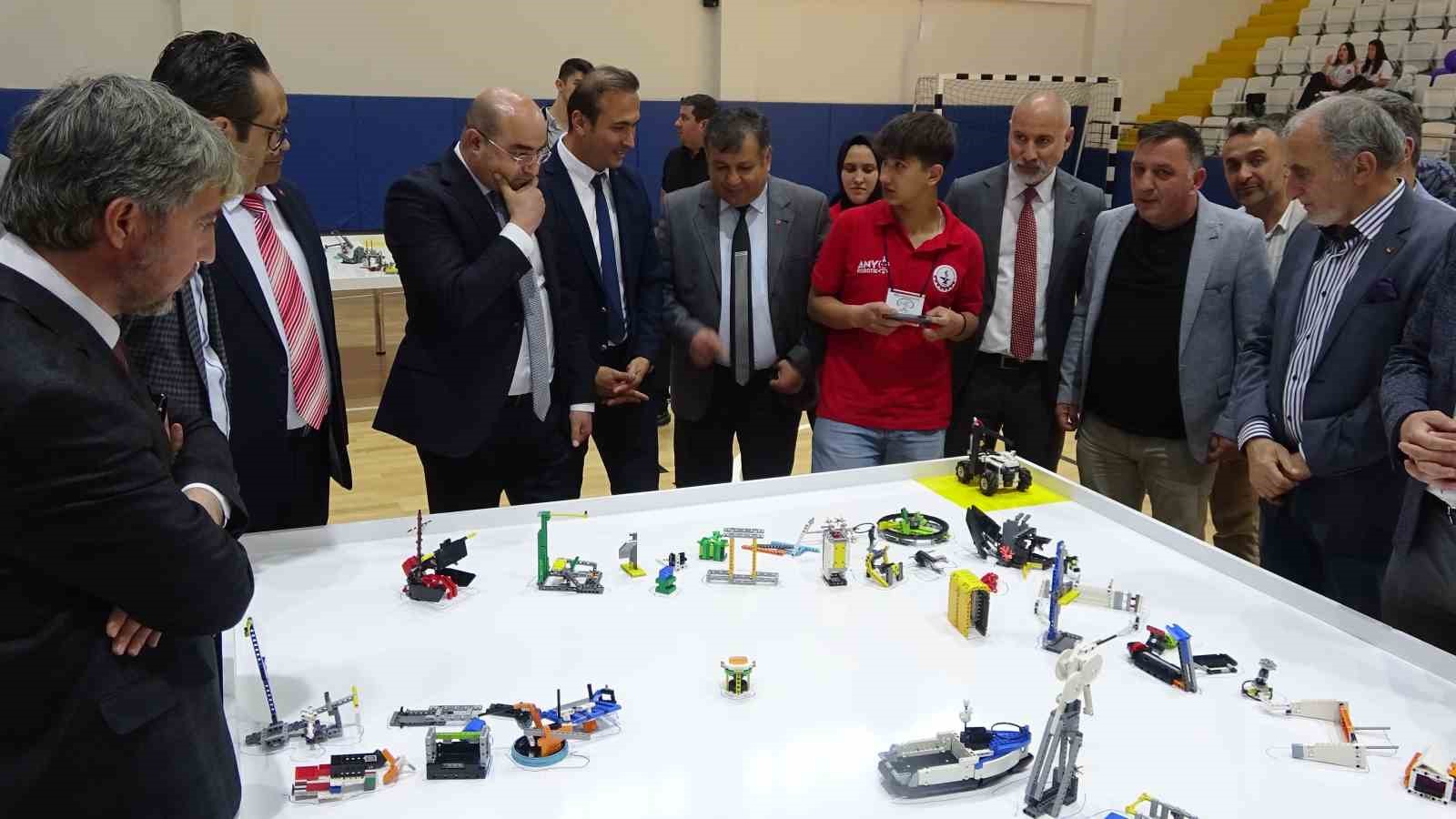 Kütahya’da robotlar yarıştı