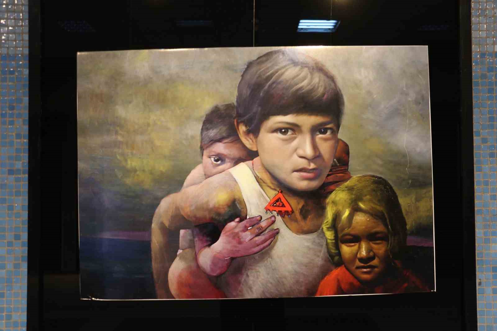 Kırım Tatar S&uuml;rg&uuml;n&uuml; ve Soykırımı&rsquo;nın yıld&ouml;n&uuml;m&uuml; sebebiyle sergi a&ccedil;ıldı
