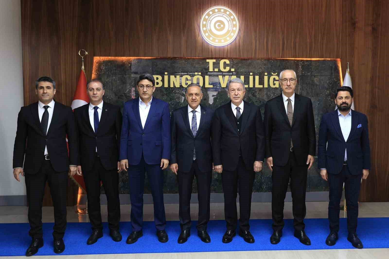 TBMM Milli Savunma Komisyonu Başkanı Akar, Bingöl Valiliğini ziyaret etti