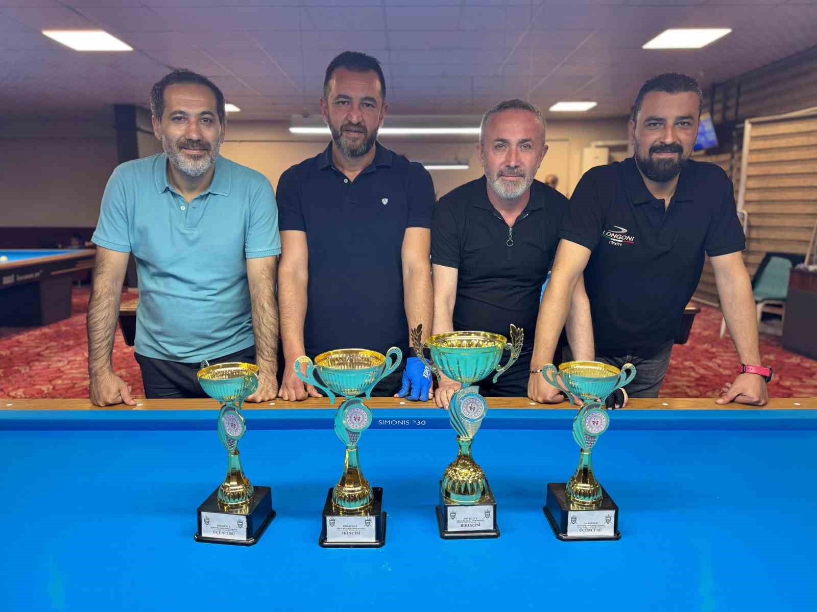 Bilardoda şampiyon Kahraman oldu