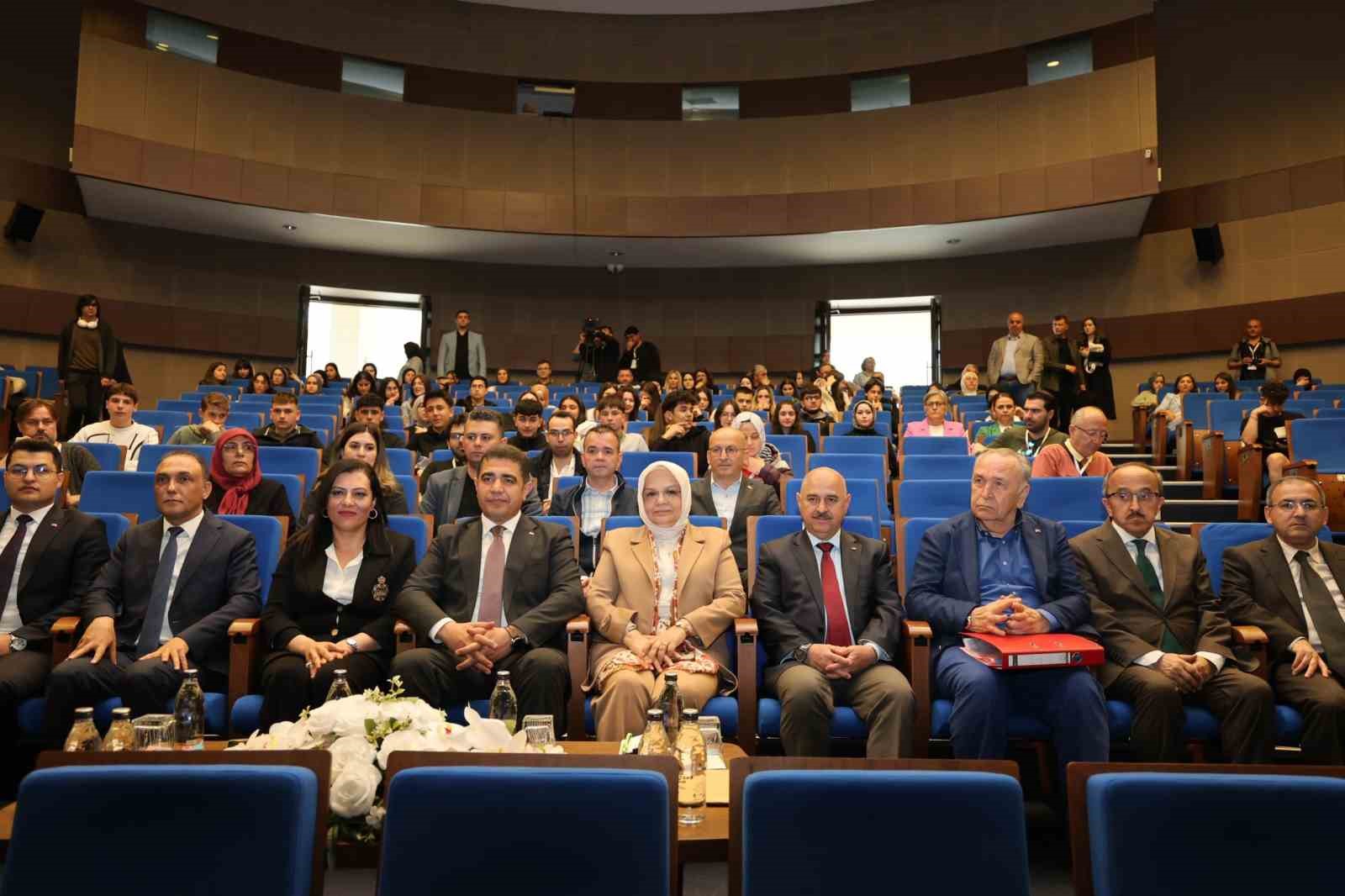 Film festivalinde aile temasıyla sanat ve kültür rüzgarı esti