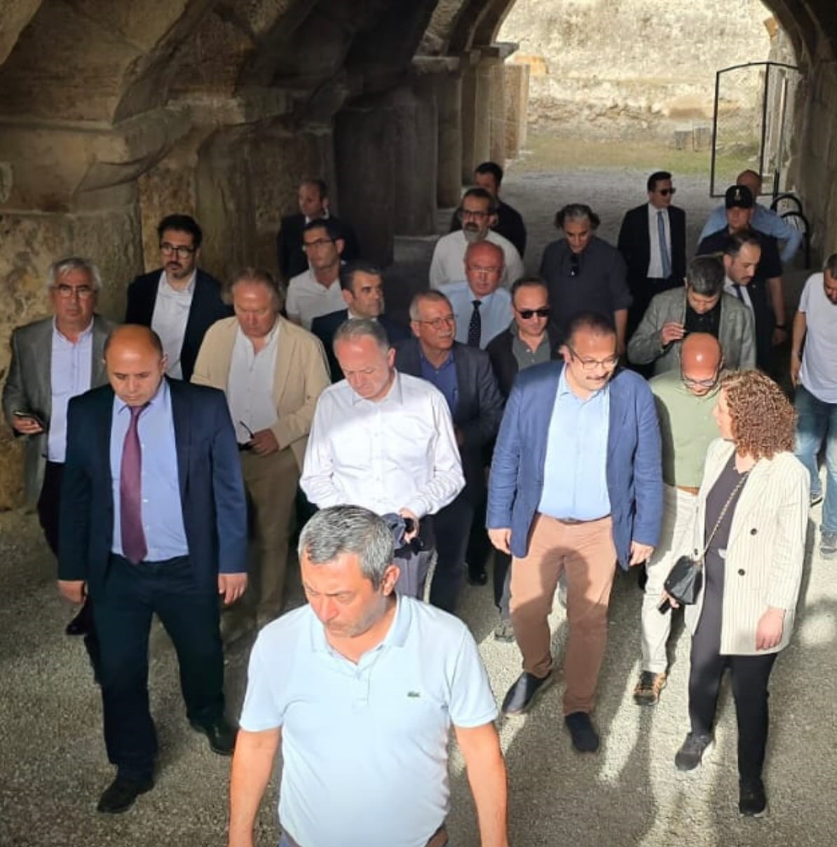 Bakanlık Pamukkale&rsquo;deki tadilat krizini &ccedil;&ouml;zd&uuml;
