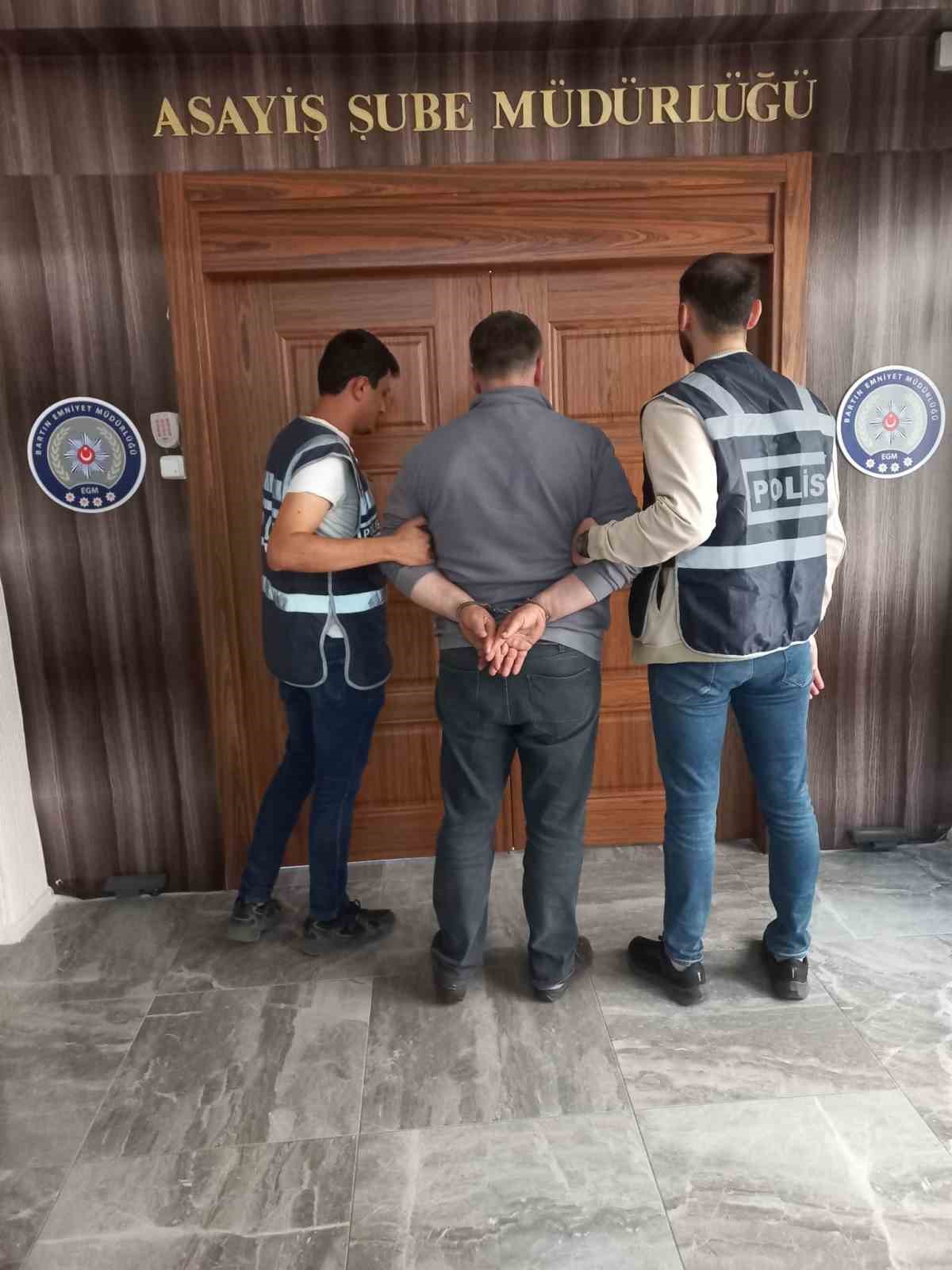 Su&ccedil; makineleri polisten ka&ccedil;amadı
