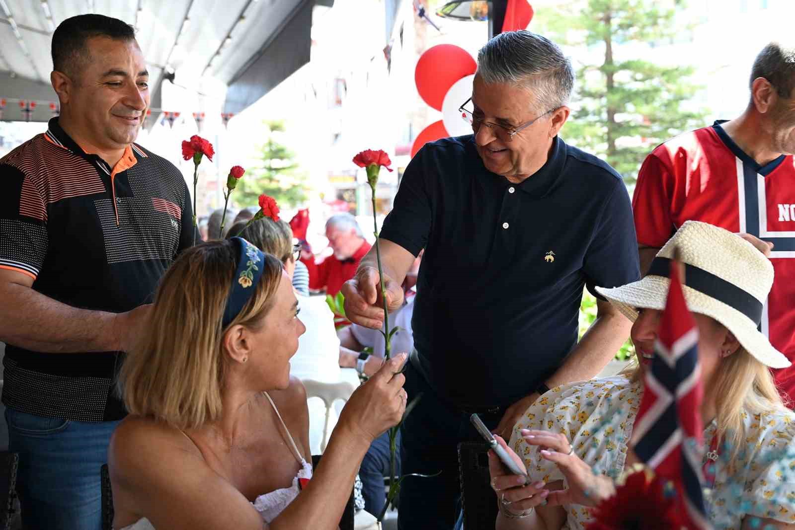 Kemer’de Norveç milli bayramı kutlandı