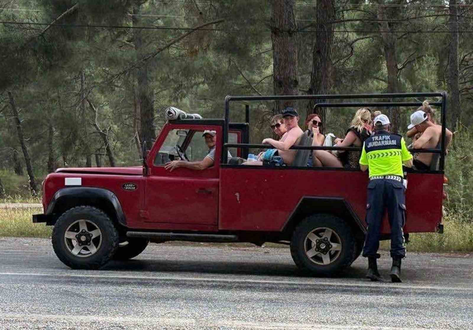 Marmaris&rsquo;te Jeep Safari ara&ccedil;larına Jandarma denetimi
