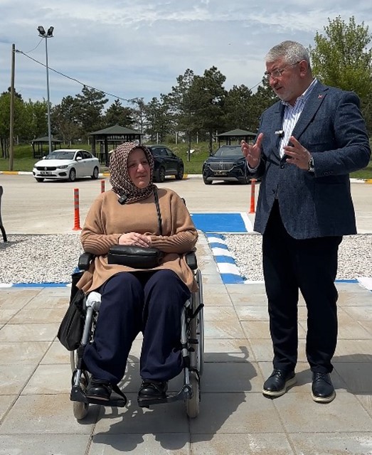 Engelli vatandaşın mesajına kayıtsız kalınmadı, barajda seyir alanı oluşturuldu
