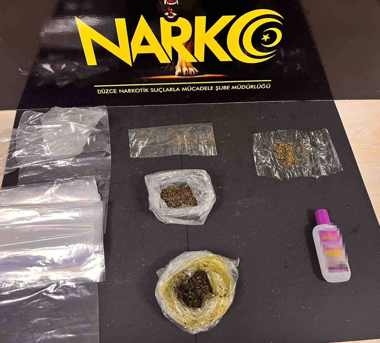 Uyuşturucu operasyonunda 4 kişi yakalandı