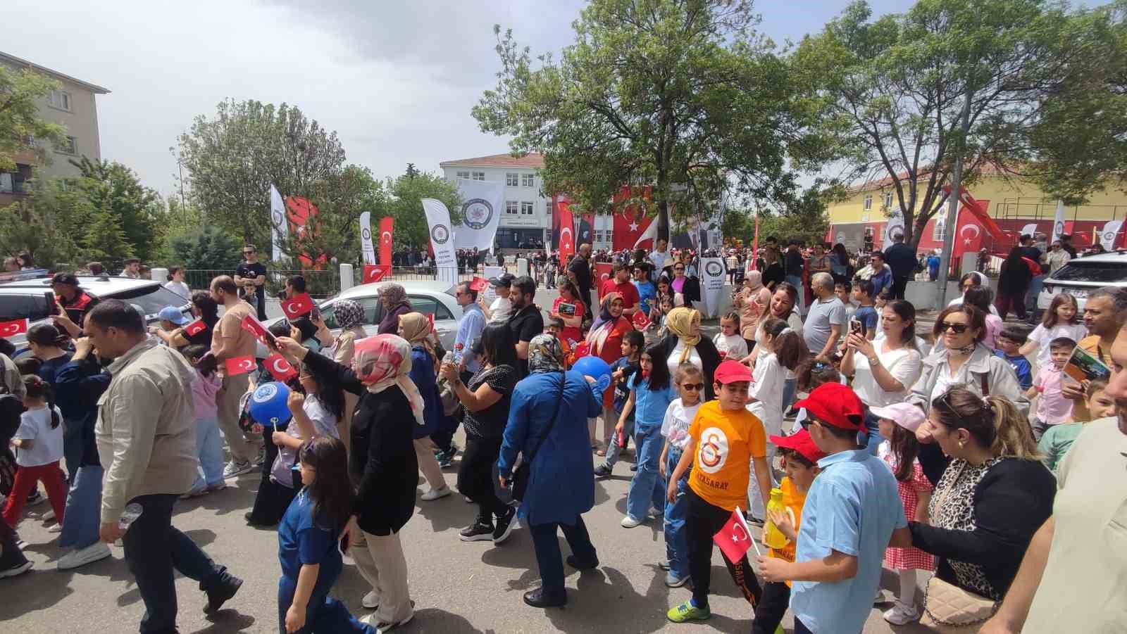 Motosikletli Polis Timlerinden çocuklara özel etkinlik