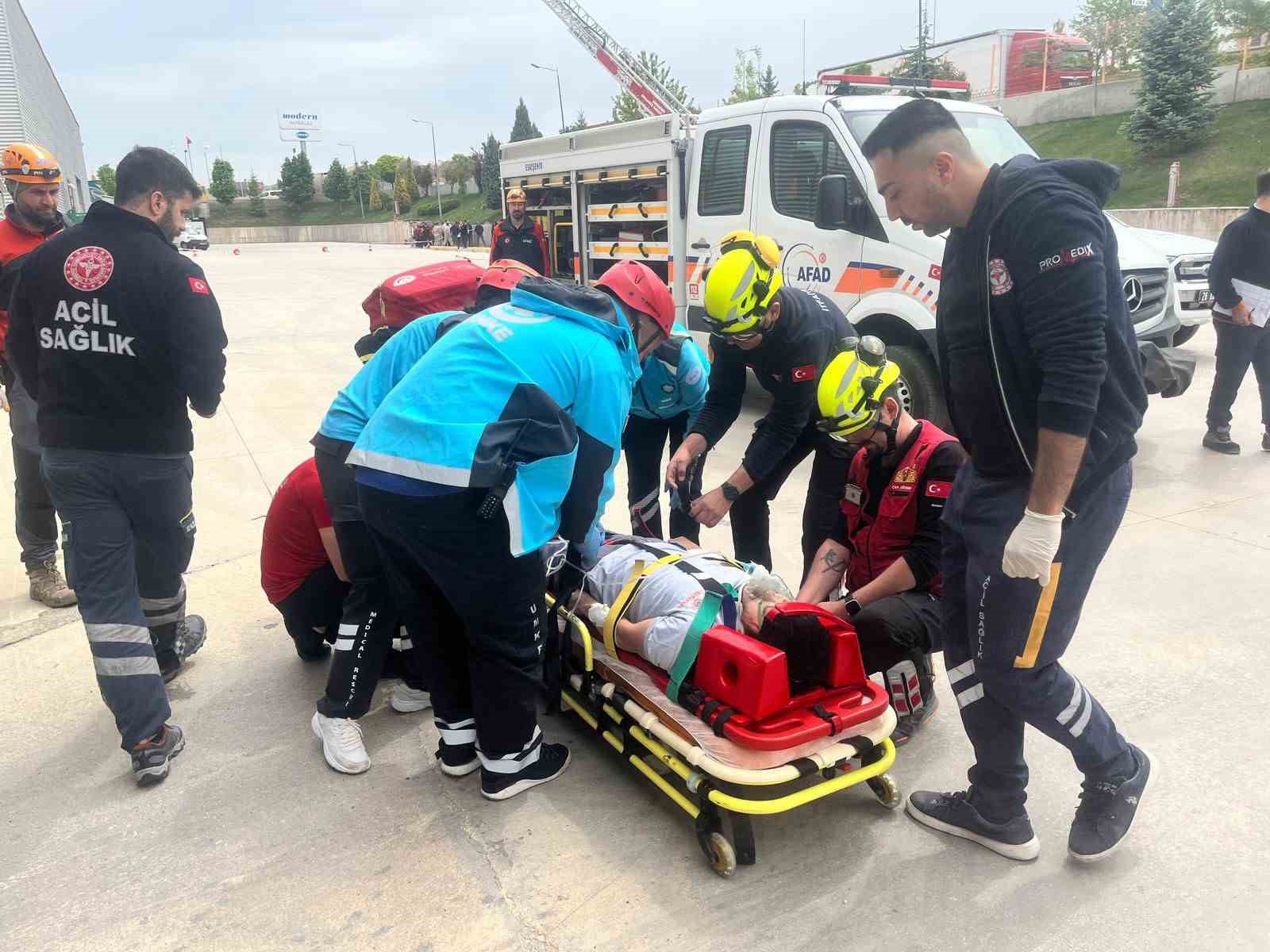 Endüstriyel kaza tatbikatı gerçeği aratmadı