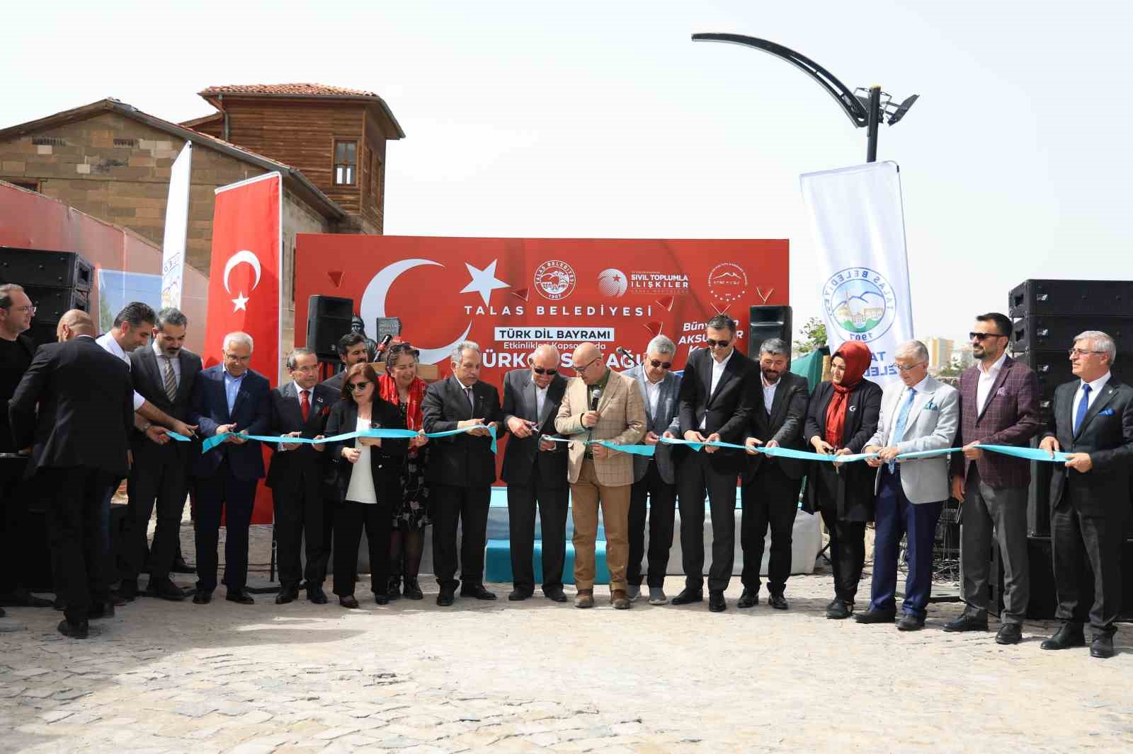 Talas’ta Türkçe Sokağı açıldı