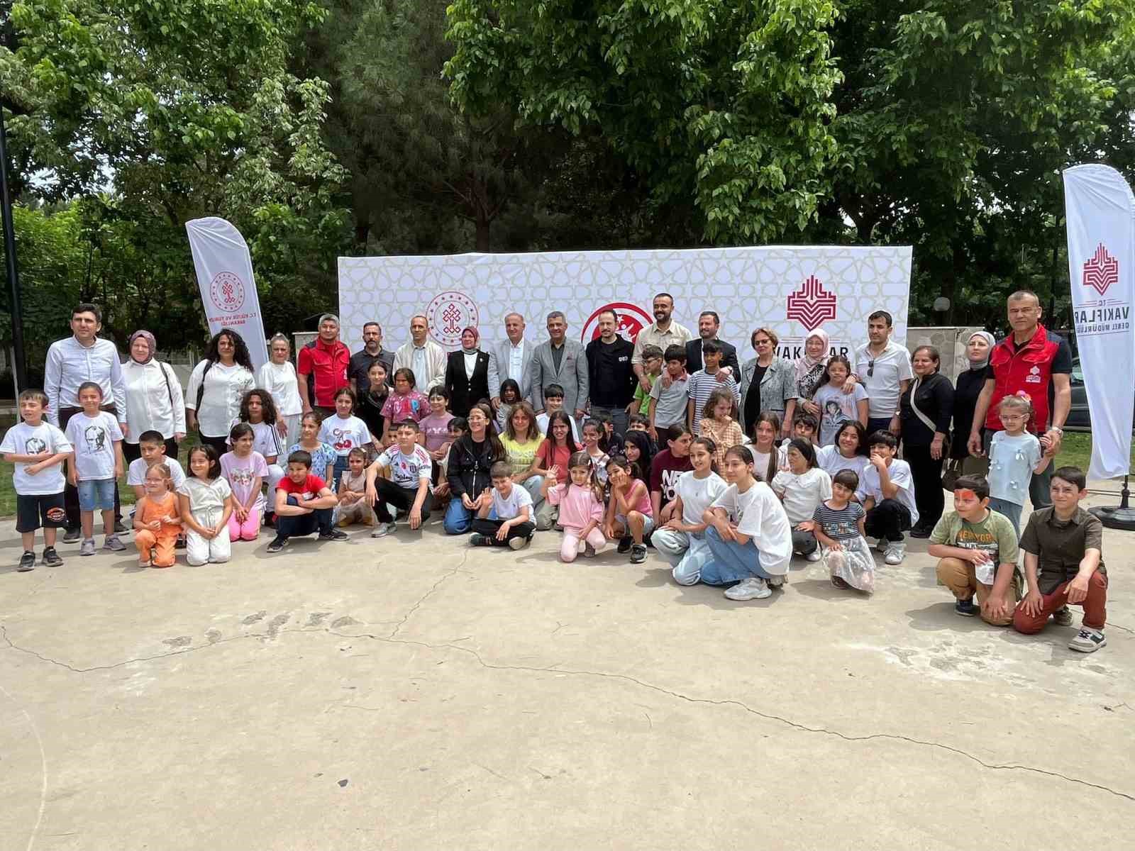 Aydın’da burs alan çocuklara şenlikli sürpriz