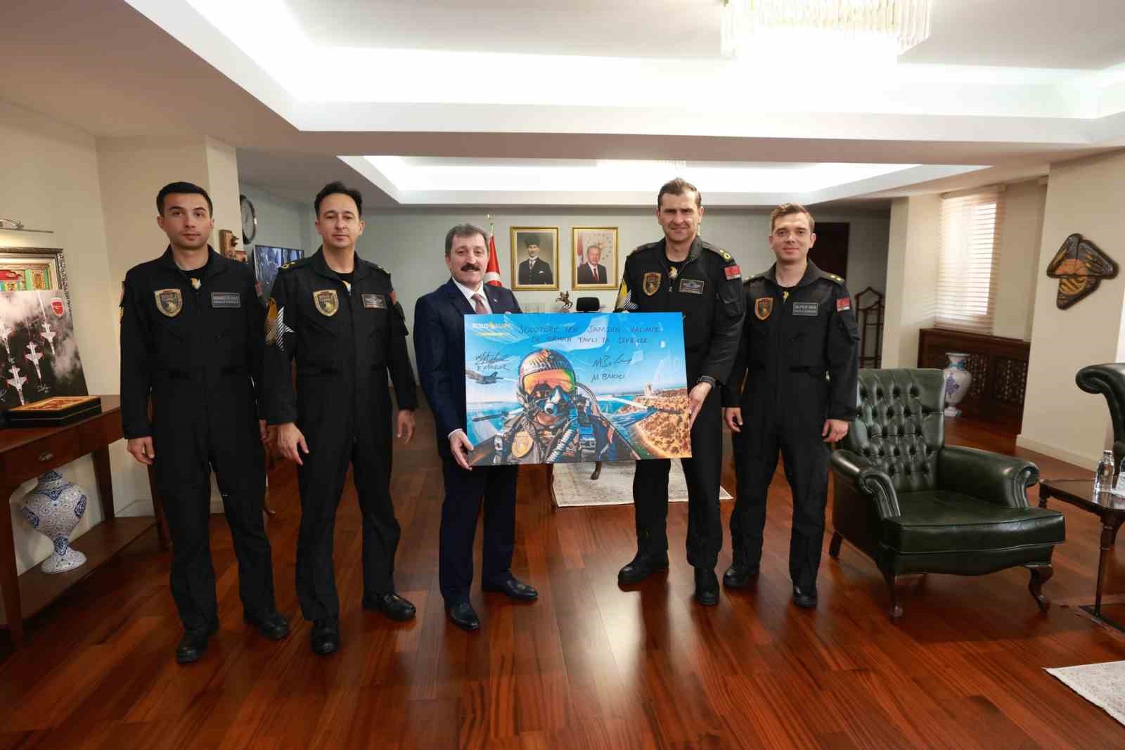 SOLOTÜRK ve Türk Yıldızları’ndan Samsun gösterisi