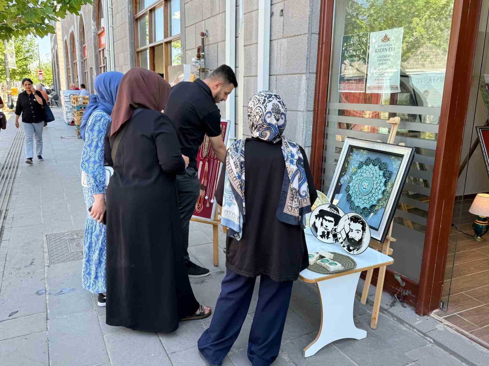 Diyarbakır&rsquo;da kadın eliyle ekonomiye destek
