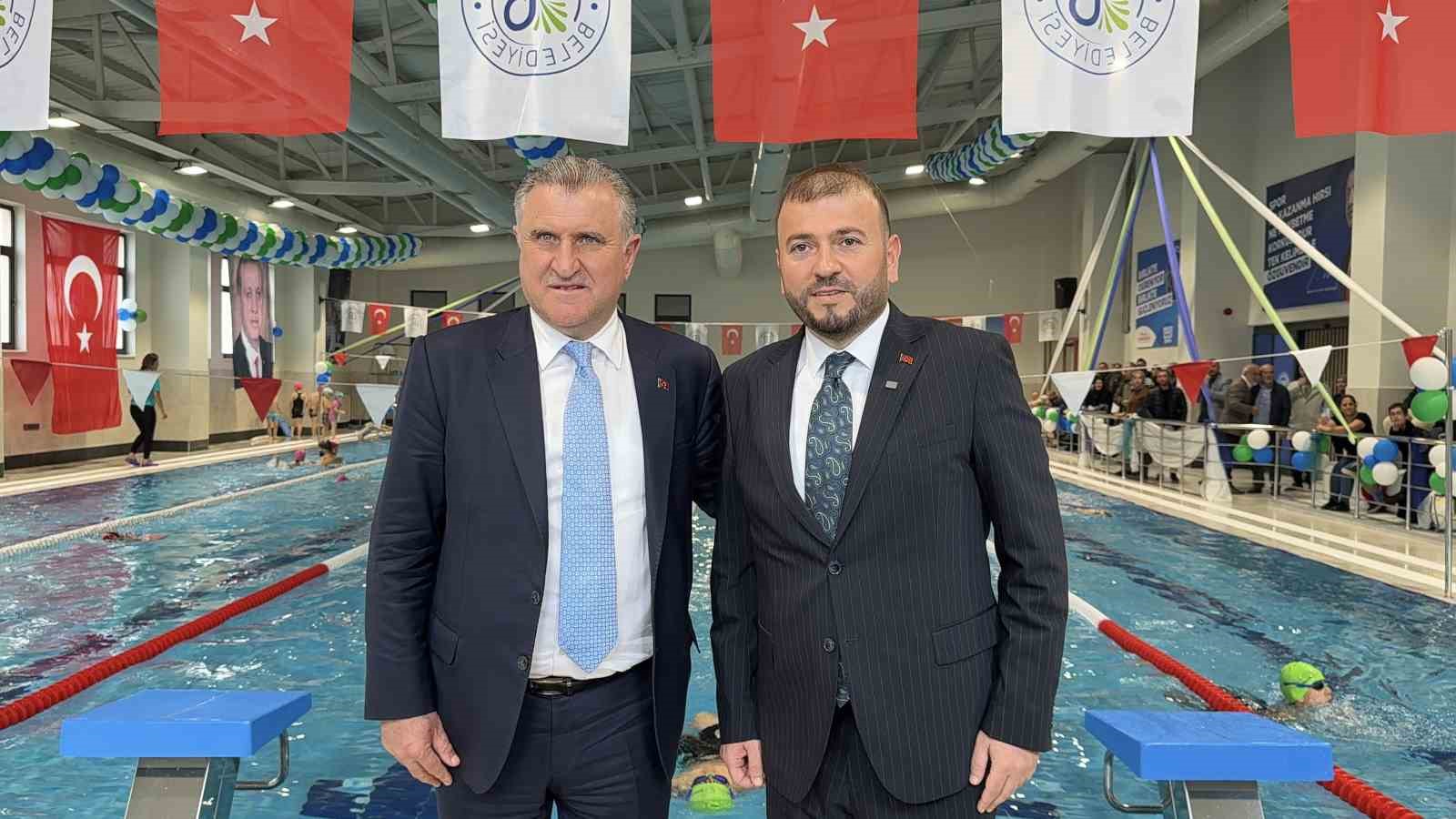 Bakan Bak: "Türkiye’de son 23 yılda spor tesisleri devrimi yaşanmaktadır"
