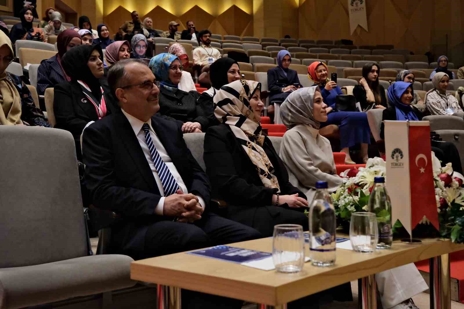 Merakın ve aklın sesi TÜRGEV’de yükseldi
