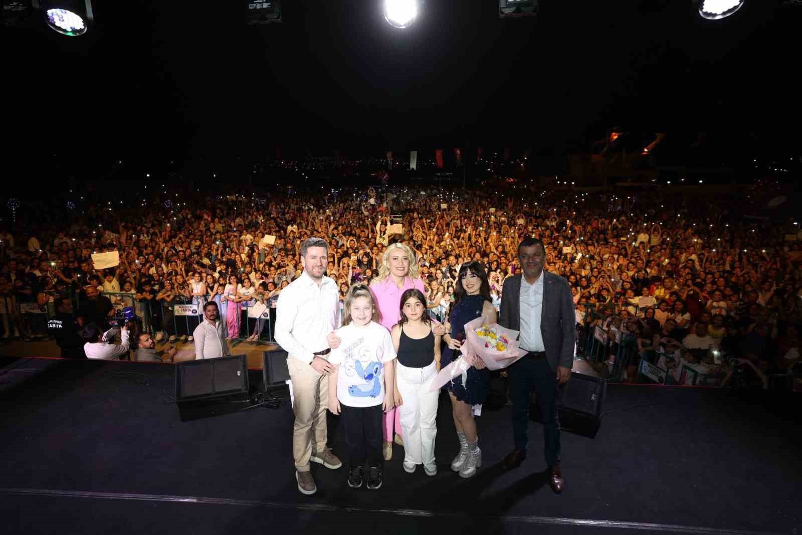 Melis Fis Merkezefendi’de çocuk ve gençleri coşturdu