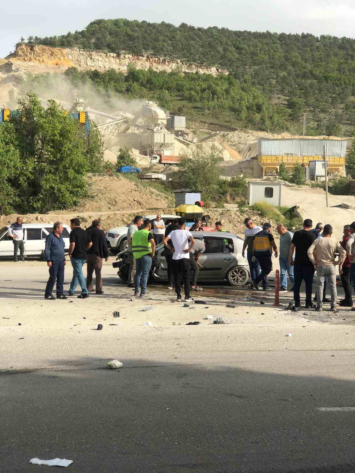 Kastamonu’da iki otomobil çarpıştı: 2 yaralı