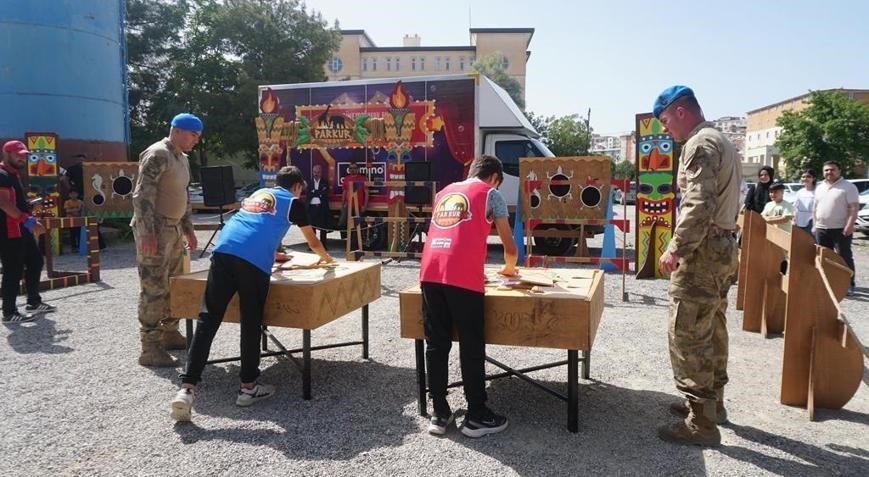 Siirt’te 19 Mayıs coşkusu "Survivor Parkuru"nda yaşandı