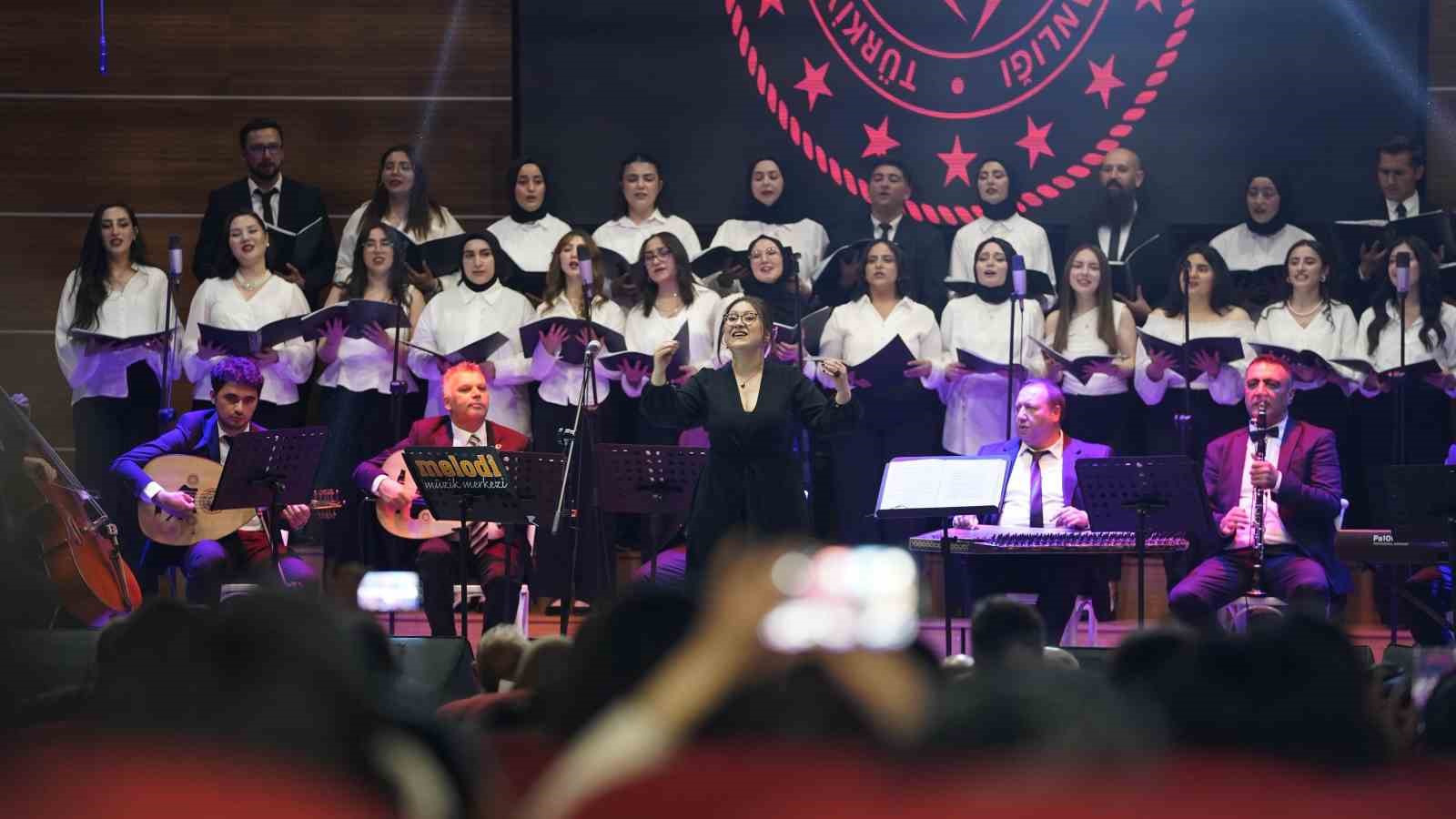 Kastamonu’da Gençlik Korosu’ndan Türk sanat müziği konseri