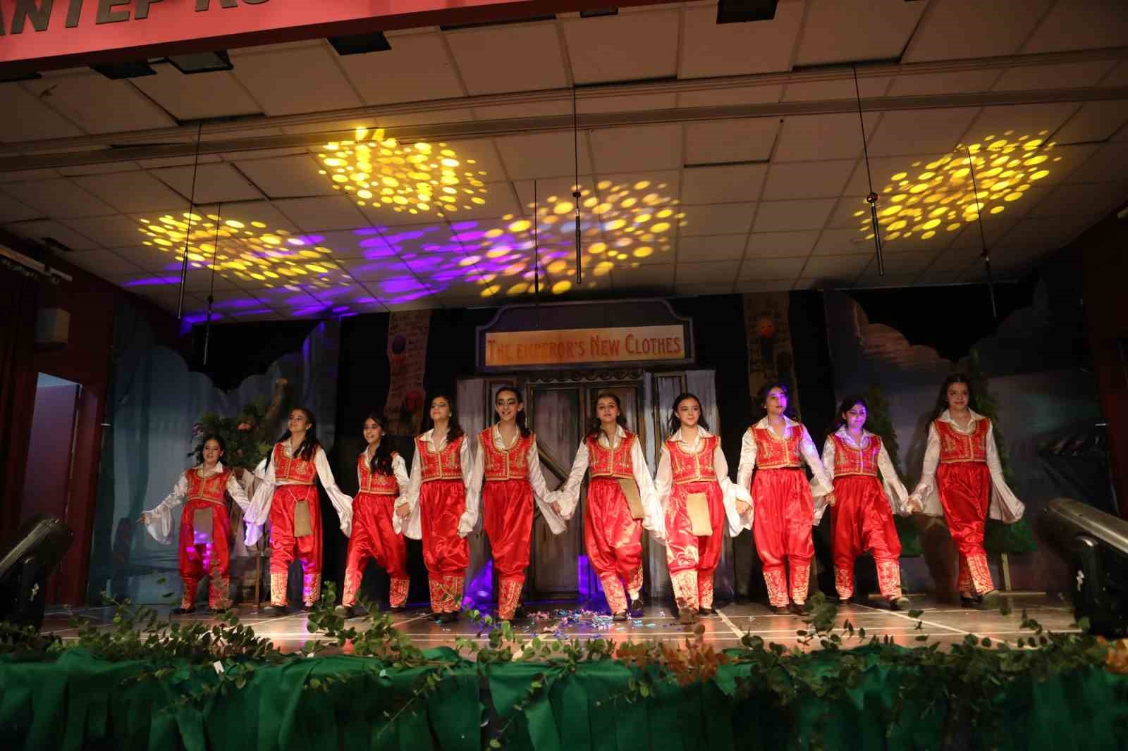 GKV’lilerin İngilizce müzikaline büyük beğeni