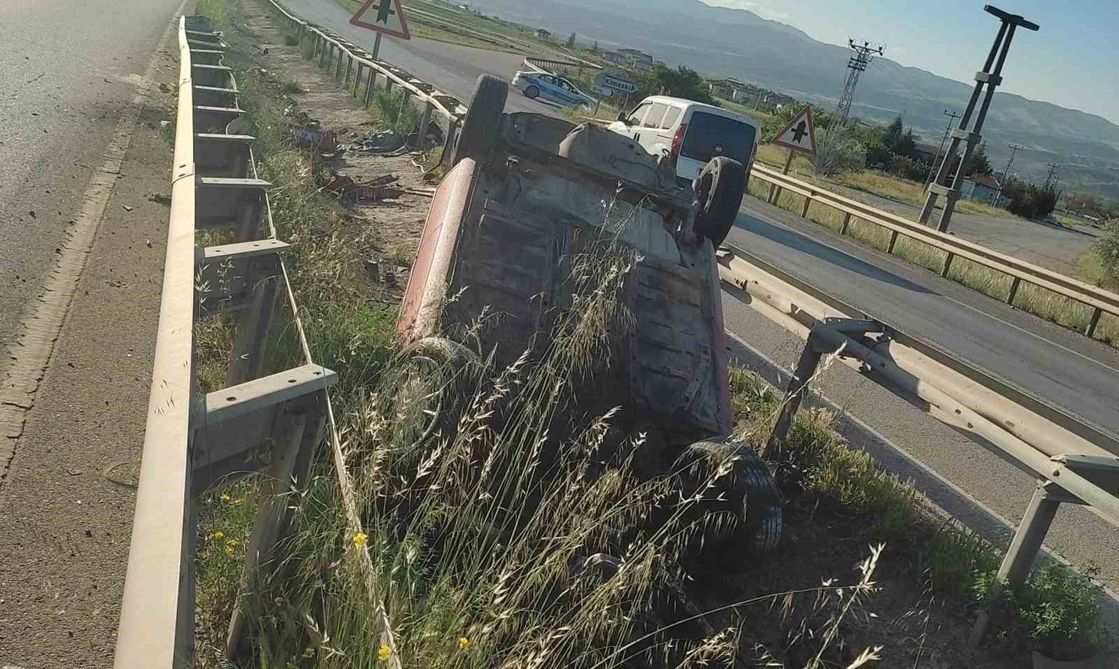 Alkollü sürücünün kullandığı otomobil takla attı: 4 yaralı