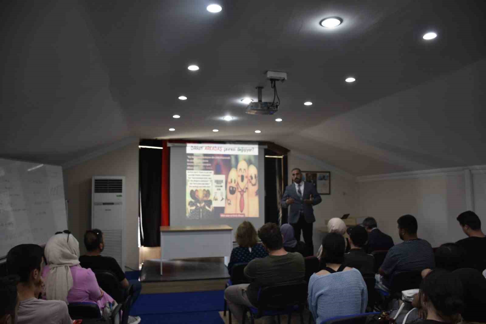 Köyceğiz Müftülüğü’nden üniversiteli gençlere seminer
